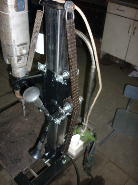 Сверлильный станок из дрели своими руками (19 фото)