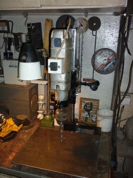 Сверлильный станок из дрели своими руками (19 фото)