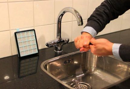 Обзор пылесоса Philips FC 9174: гран-при в номинации «народный любимец»